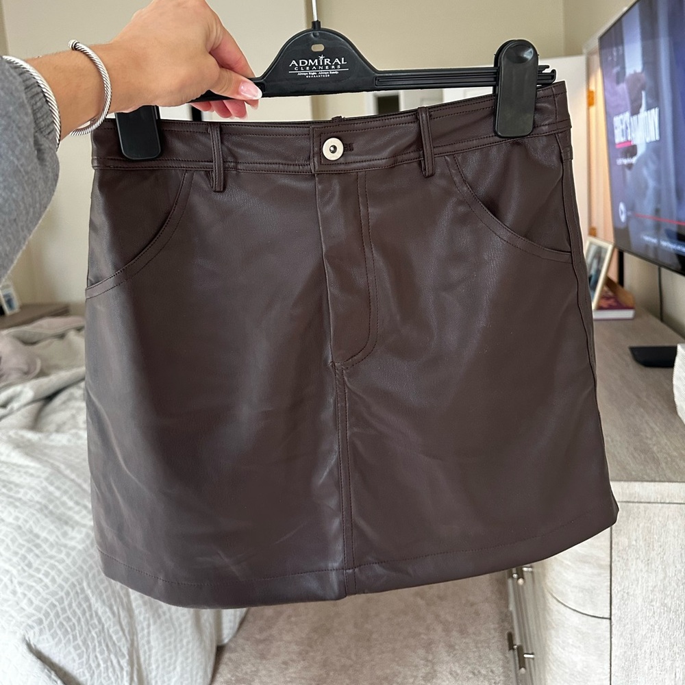 Astr The Label Brown Faux Leather Skirt - Size Small